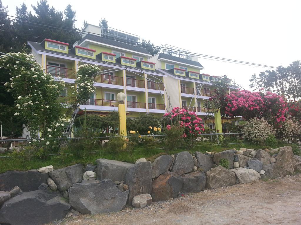 Yongdu Beach Pension Борьонг Екстериор снимка