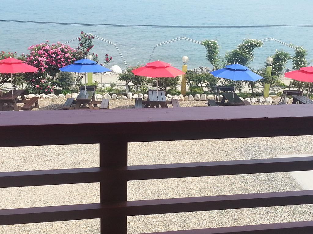 Yongdu Beach Pension Борьонг Екстериор снимка