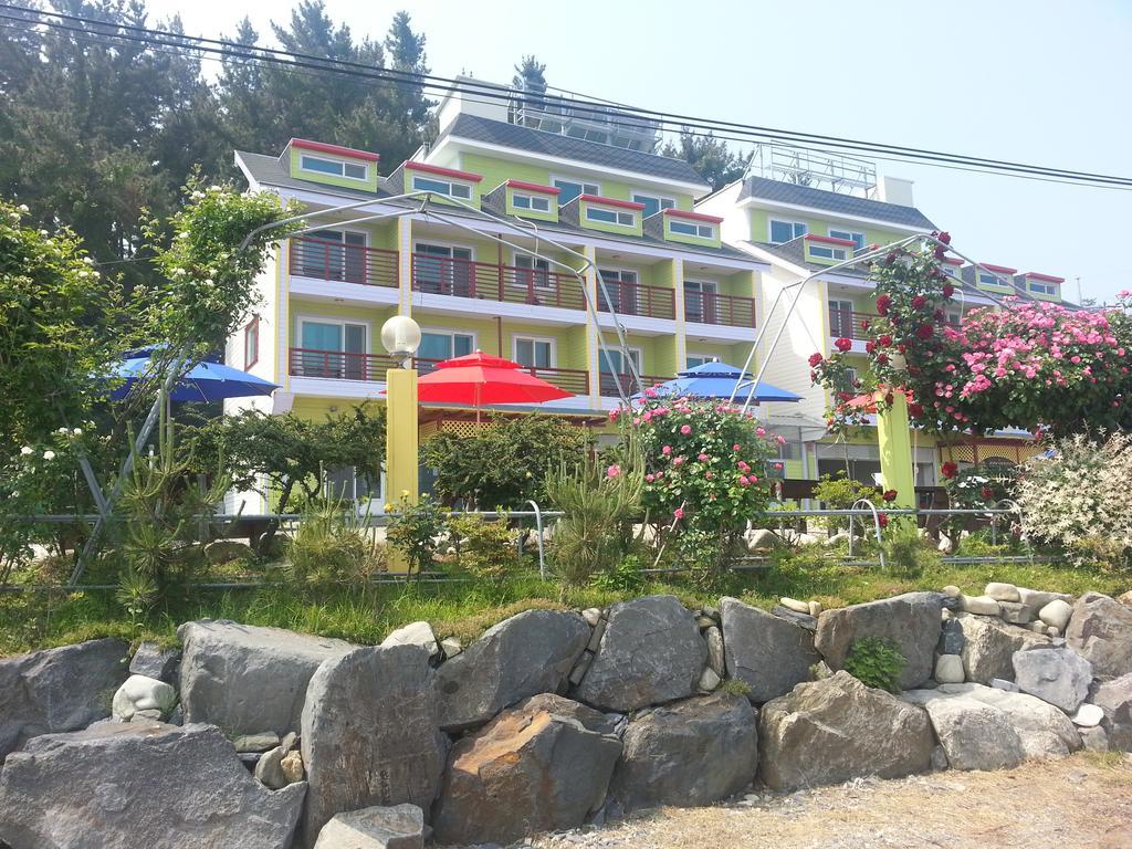 Yongdu Beach Pension Борьонг Екстериор снимка