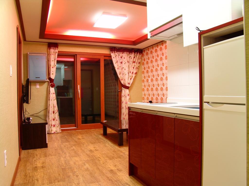 Yongdu Beach Pension Борьонг Екстериор снимка