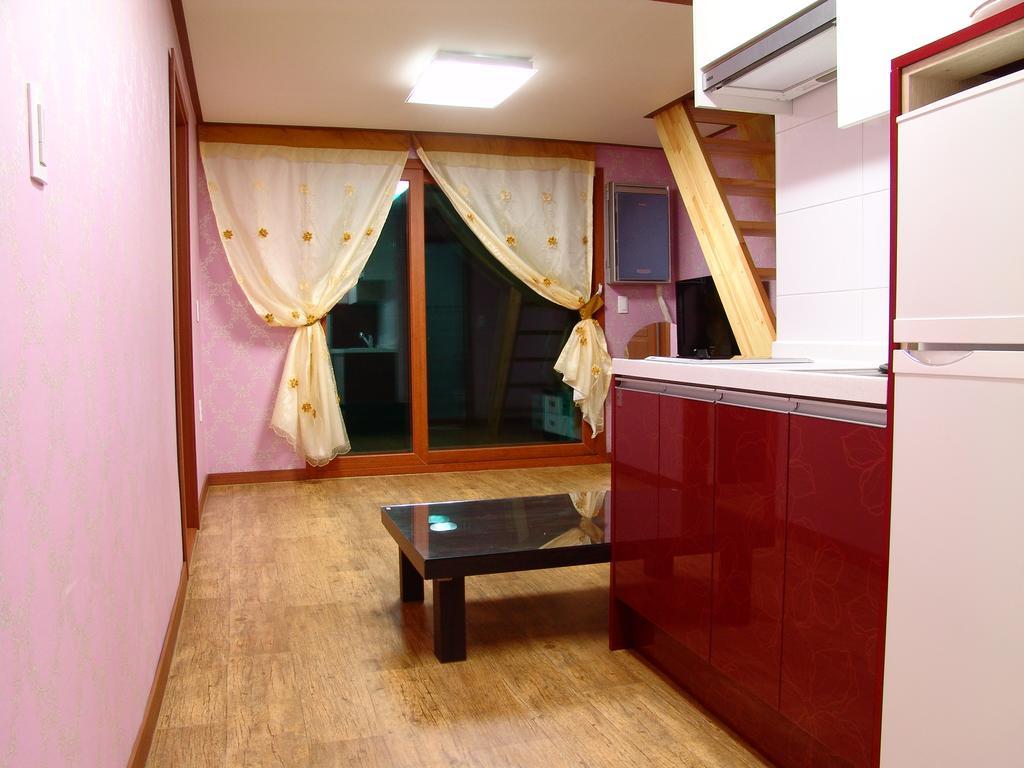 Yongdu Beach Pension Борьонг Екстериор снимка